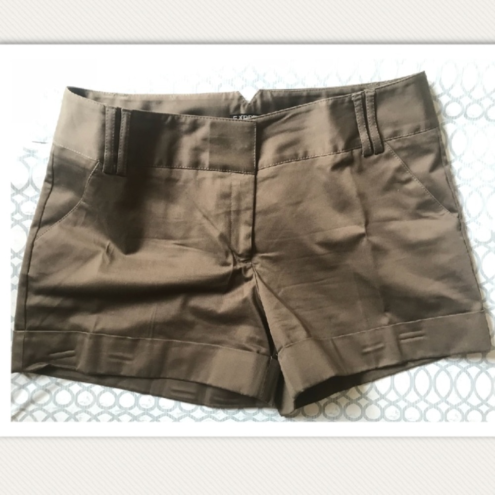 NWOT Express Cuffed Chino Shorts, 4”, Sz 12